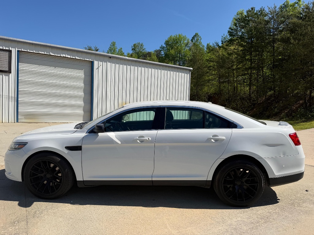 2018 Ford Taurus - $11,995